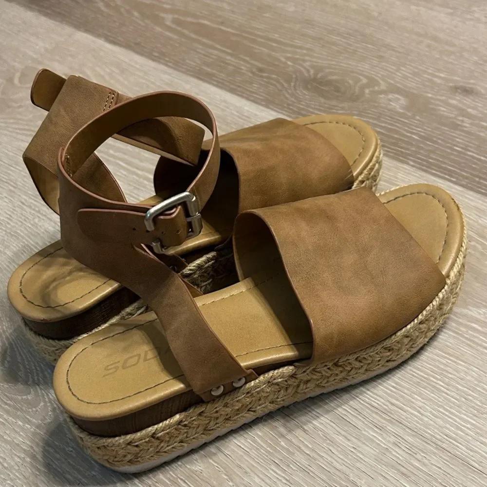 Soda Women's Platform Open Toe Tan Espadrille Sandals Sz 8.5